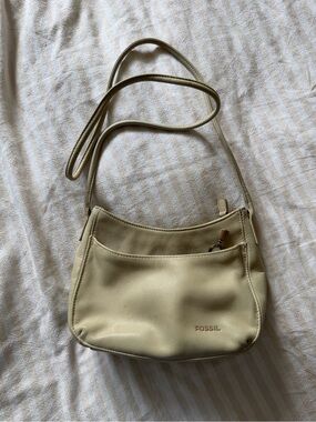 Vintage Fossil Cream Crossbody Bag